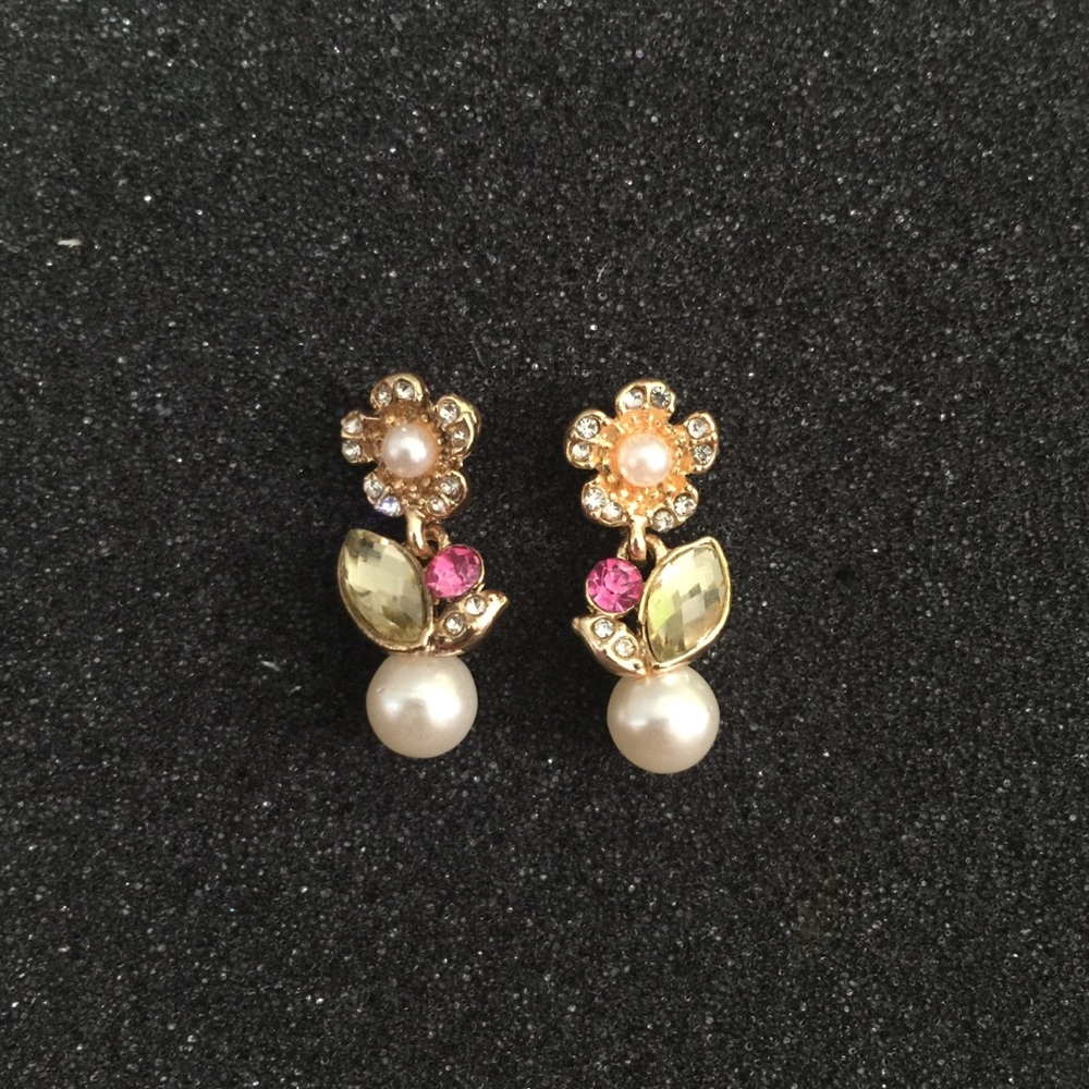 Cute flower yellow gold gp earrings
